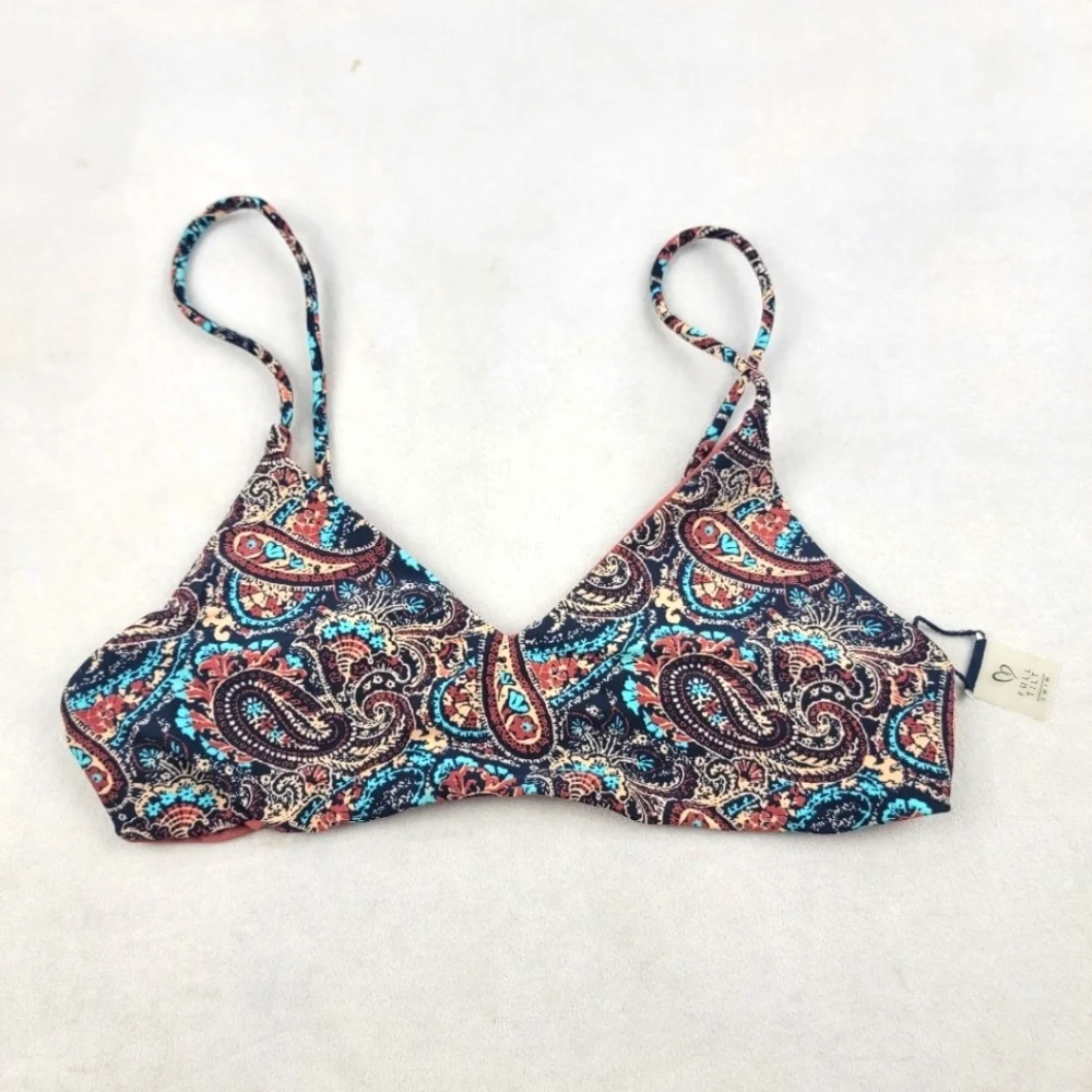 Full tilt reversible paisley swim top unlined, no‎ underwire Size XS